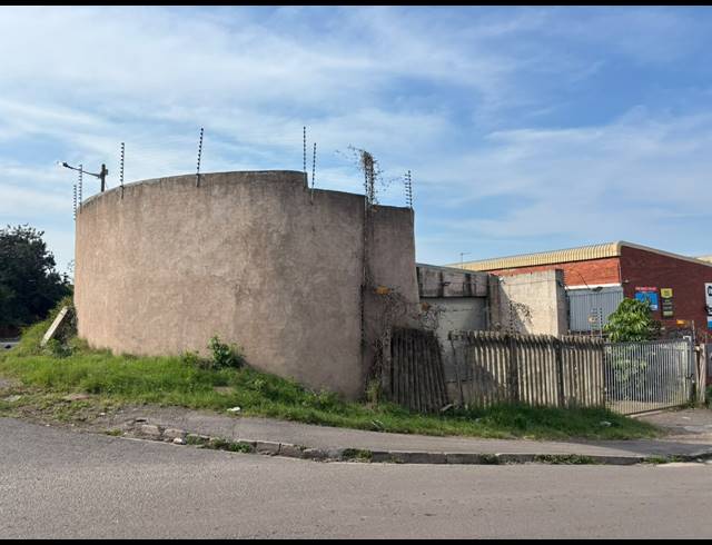 510M² WAREHOUSE FOR SALE IN UMBILO